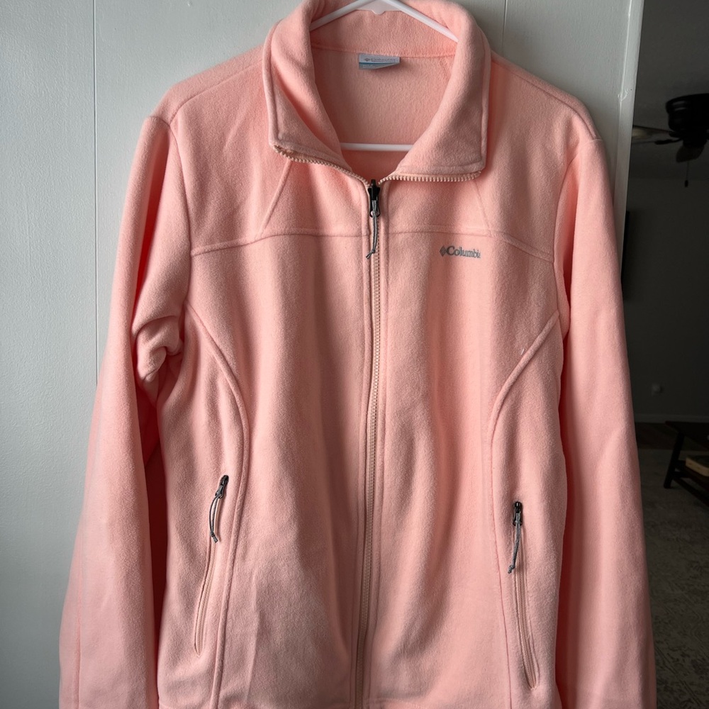 Columbia Women's Light Pink Fleece Jacket